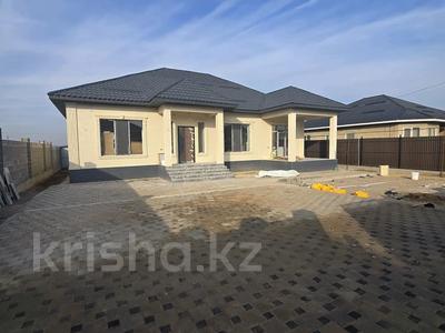 Отдельный дом · 5 комнат · 200 м² · 6 сот., Абылайхана 198 за 48 млн 〒 в Каскелене
