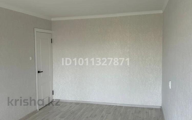 1-комнатная квартира · 38 м² · 4/5 этаж, 8-й микрорайон, 8-шағынаудан 1A 36 кв — 23 мектен алдында за 15.5 млн 〒 в Шымкенте, Туран р-н — фото 2