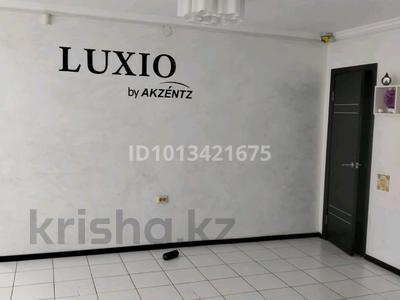 Еркін, кеңселер, дүкендер мен бутиктер, қоғамдық тамақтану орны, сұлулық салондары, фитнес және спорт, медорталықтар мен дәріханалар, білім орталықтары, ойын-сауық, конференц-залдар, кабинеттер және жұмыс орындары, студиялар · 52 м², бағасы: 200 000 ₸ в Кокшетау