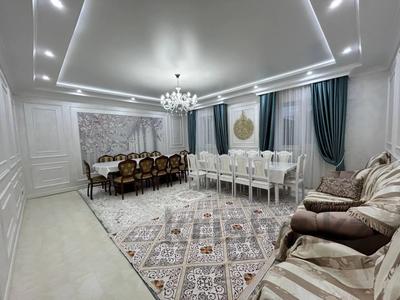 Отдельный дом · 5 комнат · 200 м² · 8 сот., Жаксығали Есембаев за 80 млн 〒 в Атырау