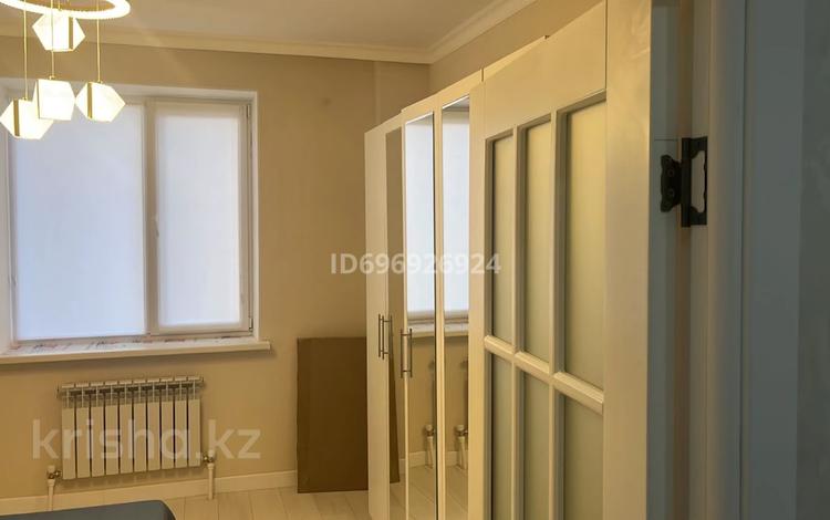 2-бөлмелі пәтер · 70 м² · 3 қабат, Абая26/1 — Драм.театр имени Махамбета, бағасы: 300 000 ₸ в Атырау — фото 2