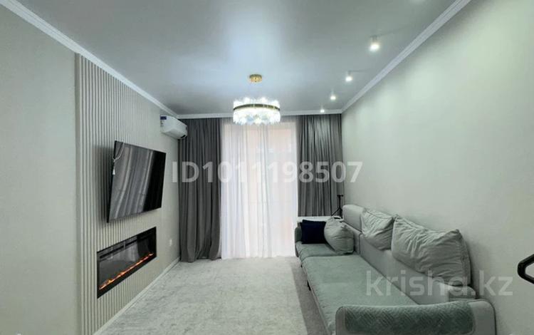 3-комнатная квартира · 88 м² · 9/10 этаж, мкр Юго-Восток, Микрорайон Байкена Ашимова 21 за 55 млн ₸ в Караганде, Казыбек би р-н — фото 2