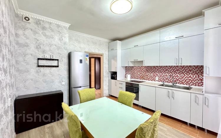2-бөлмелі пәтер · 77.9 м² · 4/10 қабат, Алихан Бокейхан 2, бағасы: 41.5 млн ₸ в Астане, Есильский р-н — фото 2