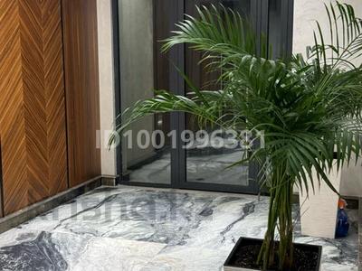 5-комнатная квартира · 140 м² · 1/3 этаж, Оспанова 87 — Марат оспанова за 170 млн 〒 в Алматы, Медеуский р-н