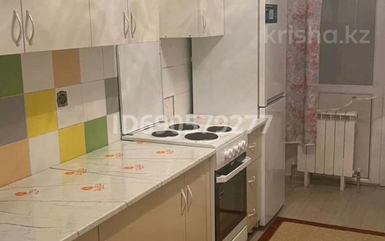 1-комнатная квартира, 50 м², 8/9 этаж помесячно, мкр Нуркент (Алгабас-1) — Возле цон