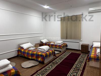 7 комнат · 180 м² · 1 этаж, Рашидова 36/10 за 25 000 〒 в Шымкенте, Аль-Фарабийский р-н