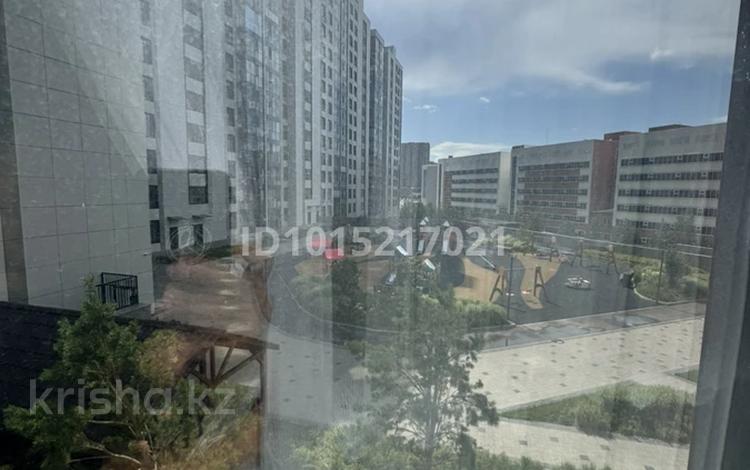 3-комнатная квартира · 94 м² · 3/15 этаж, Кошкарбаева 13 — Аманжолова. за 800 000 ₸ в Астане, Алматы р-н — фото 2
