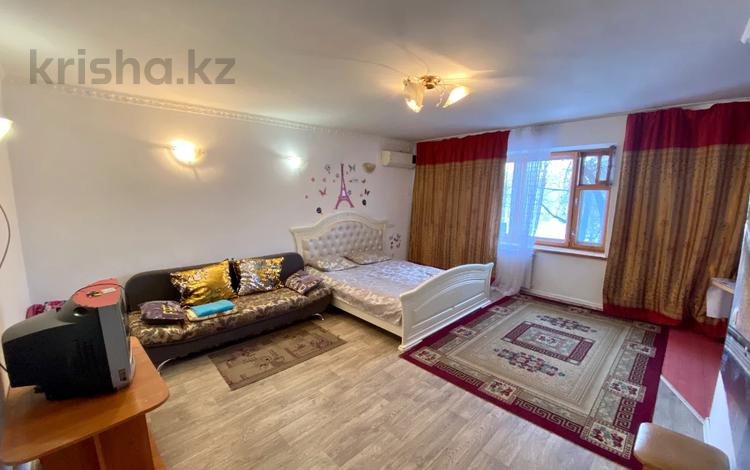 1-бөлмелі пәтер · 38 м² · 1/5 қабат, Есет батыра 95 — проспект Абая, бағасы: 1 000 〒 в Актобе — фото 2