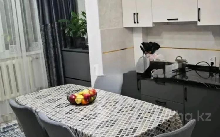 1-комнатная квартира · 42 м² · 2/5 этаж, мкр Аксай-4 за 29.5 млн ₸ в Алматы, Ауэзовский р-н — фото 3