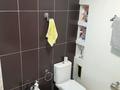 3-бөлмелі пәтер, 74 м², 3/5 қабат, 8-й микрорайон, Аскарова 26, бағасы: 43 млн 〒 в Шымкенте, Абайский р-н — фото 7