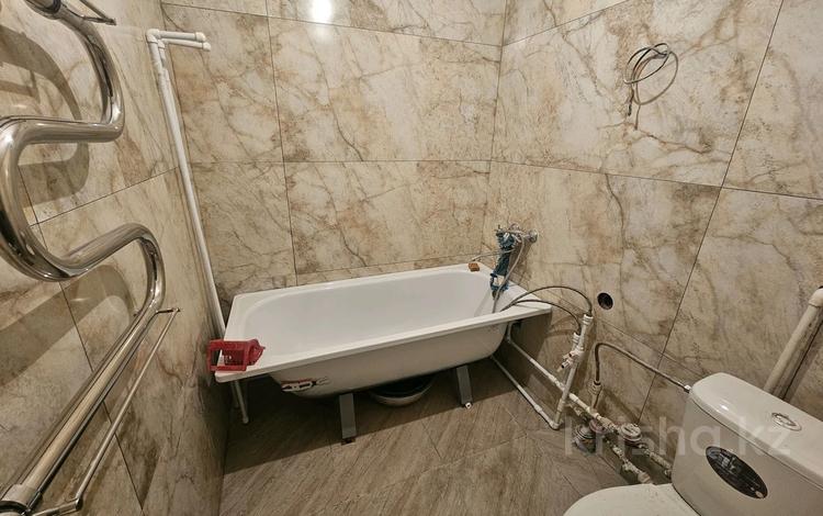 2-бөлмелі пәтер · 40 м² · 4/4 қабат, Жаңа қала ш/а., Ермекова 45, бағасы: 11.8 млн ₸ в Караганде, Казыбек би р-н — фото 2