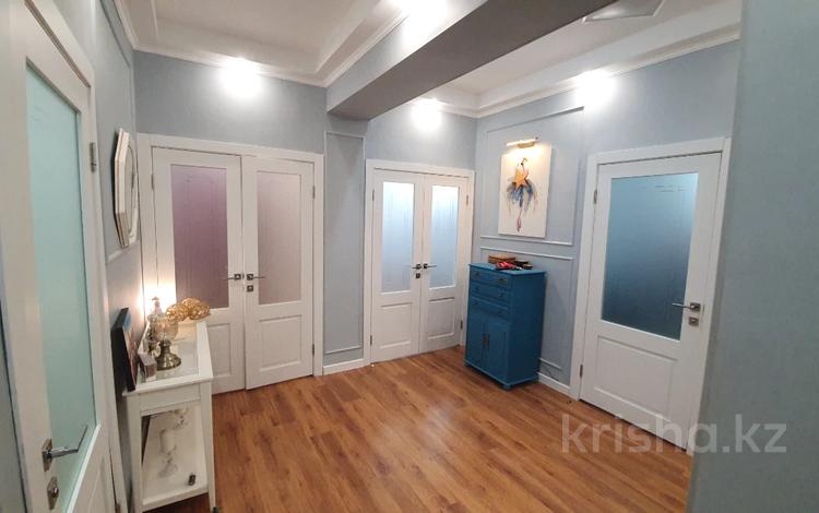 4-комнатная квартира · 120.4 м² · 1/2 этаж, Сатпаева 30 за 68 млн ₸ в Атырау — фото 2