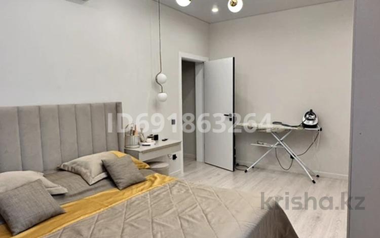 3-комнатная квартира, 100 м², 19/21 этаж, Аль-Фараби 105 — Ходжанова