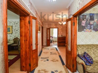 Отдельный дом · 6 комнат · 260 м² · 10 сот., Момышулы 22/2 — Жумабаева за 150 млн ₸ в Астане, Алматы р-н