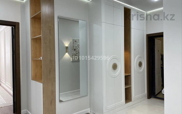 4-комнатная квартира · 135 м² · 6/13 этаж, 17-й мкр 54 за 59.8 млн ₸ в Актау — фото 2