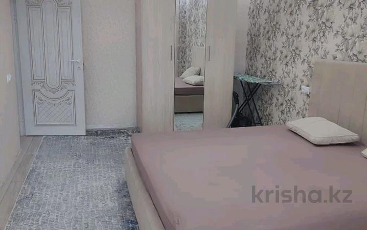 2-комнатная квартира, 68 м², 3/12 этаж помесячно, Байдибек би 116