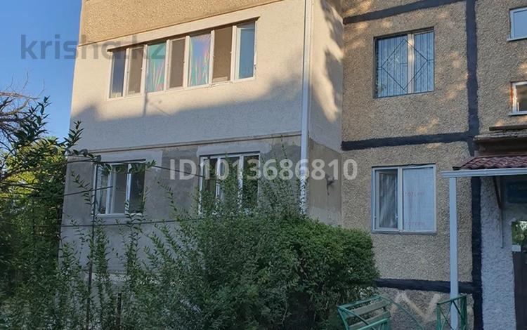 3-бөлмелі пәтер · 59 м² · 2/5 қабат, 17-шағынаудан 9а — Ерембетова Жандарбекова, бағасы: 25 млн ₸ в Шымкенте, Аль-Фарабийский р-н — фото 2