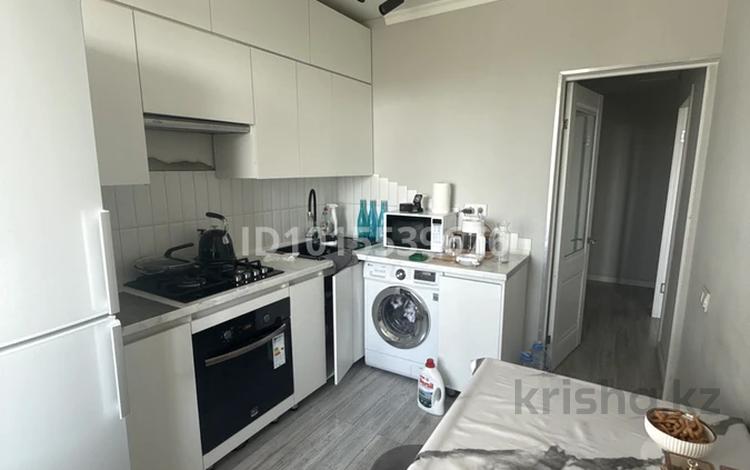 2-бөлмелі пәтер · 60 м² · 7/9 қабат, Ақсай-2 ш/а. 75а, бағасы: 45 млн ₸ в Алматы, Ауэзовский р-н — фото 2