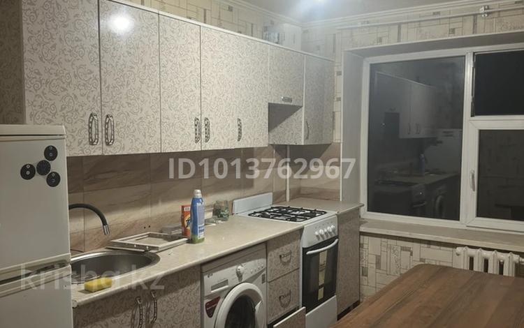 3-комнатная квартира · 62.8 м² · 4/5 этаж, Байзак батыра 219 — жд вокзал за 25 млн ₸ в Таразе — фото 2