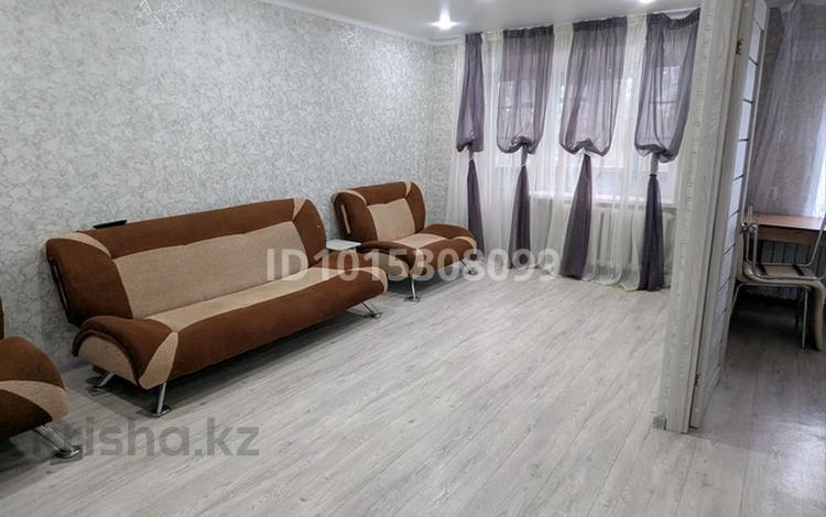 1-бөлмелі пәтер · 33 м² · 2/4 қабат, Парковая — Район 13 школы,рядом ЛОЦ,аллея, площадь ,все в шаговой доступности, бағасы: 90 000 ₸ в Рудном — фото 2