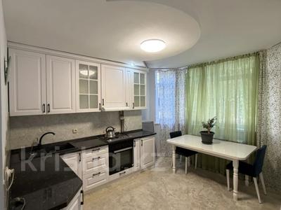 3-комнатная квартира · 100 м² · 1/6 этаж, мкр Жетысу-4 — Абая- Момышулы за 61 млн ₸ в Алматы, Ауэзовский р-н