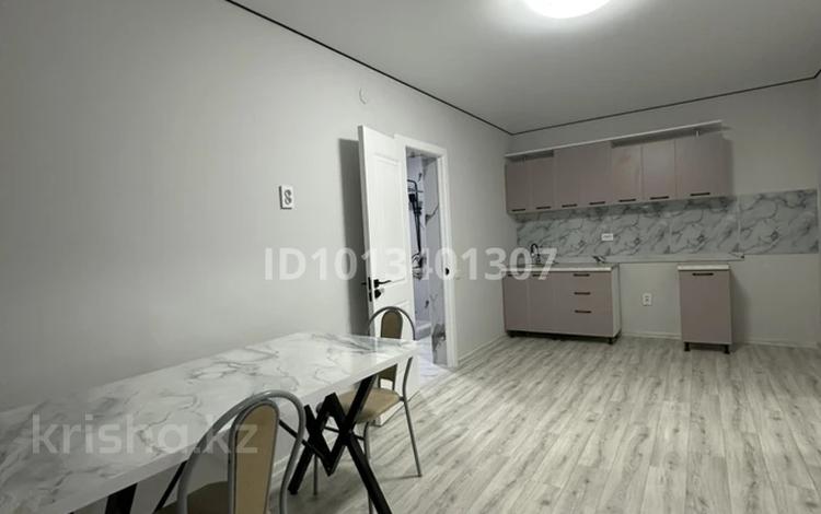 3-бөлмелі пәтер · 45 м² · 1/1 қабат, мкр Кемел (Первомайское), Коянкус 2, бағасы: 180 000 ₸ в Алматы, Жетысуский р-н — фото 2