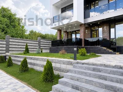 Отдельный дом · 5 комнат · 250 м² · 6 сот., Трофимова за 375 млн ₸ в Алматы, Медеуский р-н