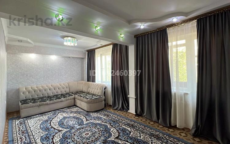 3-бөлмелі пәтер · 80 м² · 2/5 қабат, Мухамеджанова 20, бағасы: 25 000 ₸ в Балхаше — фото 2