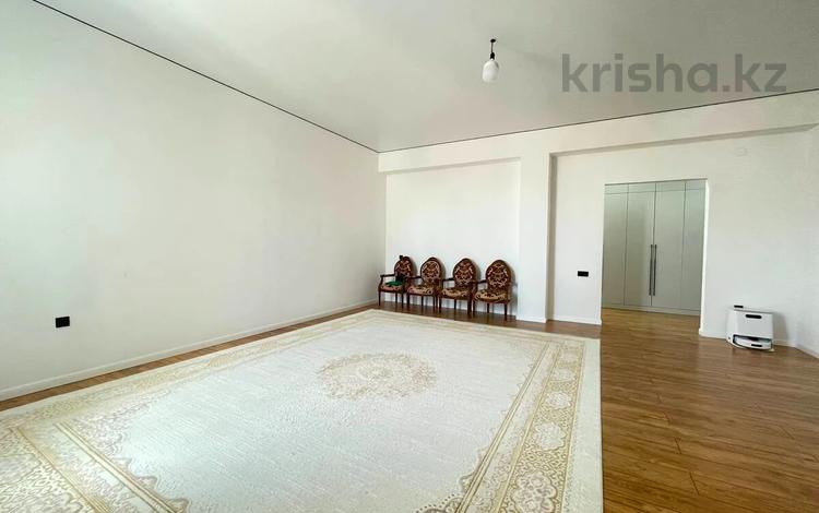 3-комнатная квартира · 142.2 м² · 9/10 этаж, 16-й мкр 14 за 46 млн ₸ в Актау — фото 3