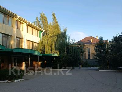 4-комнатная квартира · 250 м² · 2/3 этаж, Газизы Жубановой 15 за 350 000 ₸ в Актобе