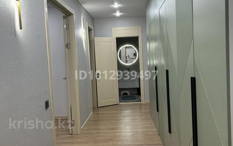 3-комнатная квартира · 94.5 м² · 3/5 этаж, Майкудук, 16й микрорайон — находится возле парка за 37 млн ₸ в Караганде, Алихана Бокейханова р-н — фото 2