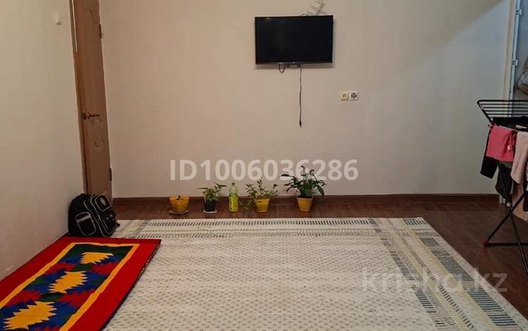2-бөлмелі пәтер · 42.41 м² · 4/5 қабат, Төле би 51 33, бағасы: 10 млн ₸ в Кентау — фото 2