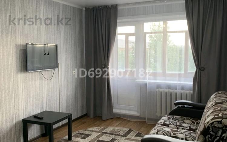 2-бөлмелі пәтер, 45 м², 5/5 қабат ай сайын, Баян батыра 7, бағасы: 150 000 〒 в Павлодаре — фото 2