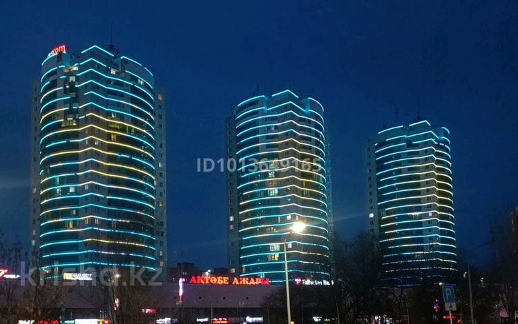 2-комнатная квартира · 80 м² · 10/25 этаж, мкр 11 112г — Абулхаирхана Маметова за 300 000 ₸ в Актобе — фото 3