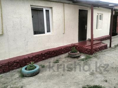 Отдельный дом · 4 комнаты · 120 м², мкр Акбулак, Самади 31 за 300 000 〒 в Алматы, Алатауский р-н