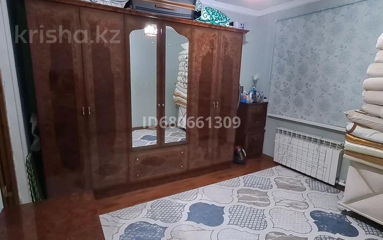 2-комнатная квартира · 80 м² · 7/9 этаж, ул. Т.Алдиярова 2 — Остановка Сазда за 150 000 〒 в Актобе — фото 2