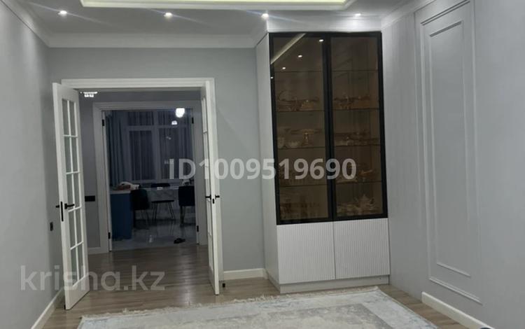 4-бөлмелі пәтер · 130 м² · 2/9 қабат, мкр Нурсая, Абулхайыр хана 63, бағасы: 85 млн ₸ в Атырау — фото 2