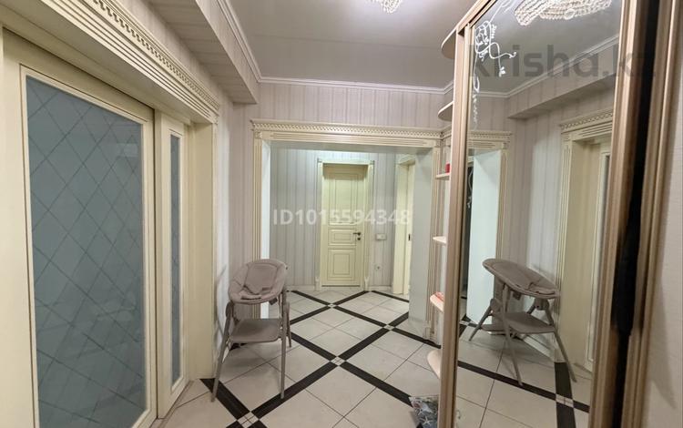 3-бөлмелі пәтер · 87 м² · 3/5 қабат, Самал-2 ш/а. 91/1, бағасы: 570 000 ₸ в Алматы, Медеуский р-н — фото 2