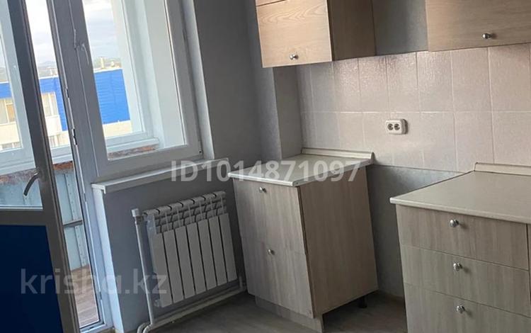 2-бөлмелі пәтер · 62.9 м² · 10/10 қабат, Есенберлина 13/8, бағасы: 27 млн ₸ в Усть-Каменогорске — фото 2
