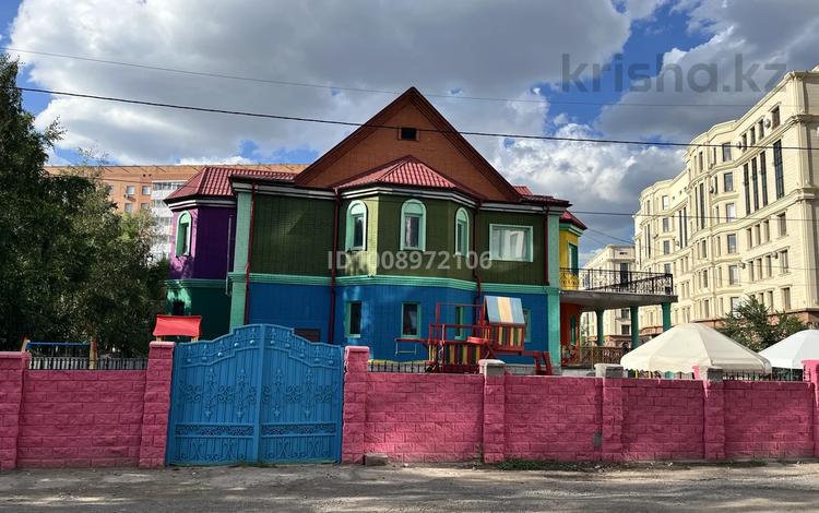 Отдельный дом · 7 комнат · 320 м² · 33 сот., 70 лет октября 9 за 800 млн 〒 в Астане, Есильский р-н — фото 2