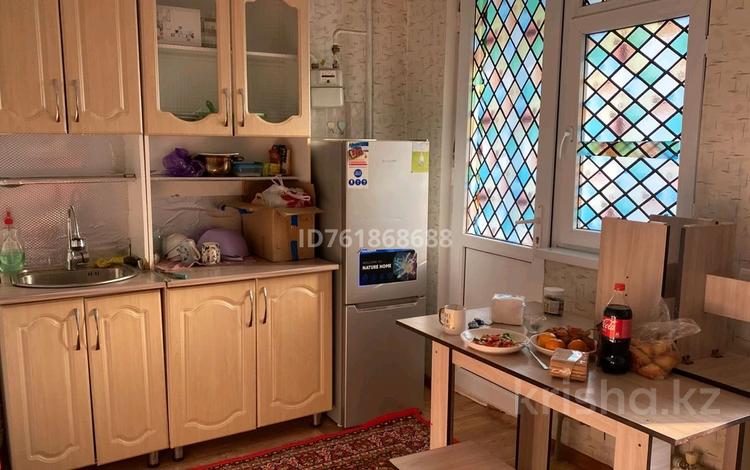 1-комнатная квартира · 40 м² · 8/9 этаж, мкр Астана 86 за 150 000 ₸ в Шымкенте, Каратауский р-н — фото 2