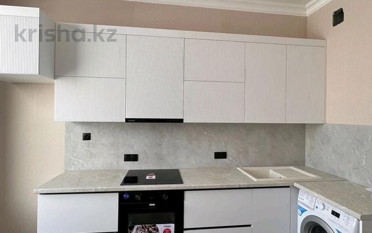 2-комнатная квартира · 68 м² · 13/16 этаж, Казыбек Би 9/1 — Е22 за 270 000 ₸ в Астане, Есильский р-н — фото 2