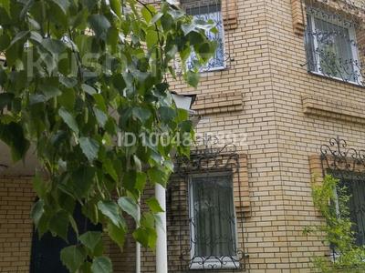 Отдельный дом · 7 комнат · 400 м², Красносельская 5/1 за ~ 1.1 млн 〒 в Костанае