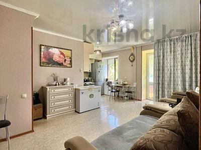 Продажа квартир в Восточно-Казахстанской обл.: 3-комнатная квартира · 56 м² · 3/3 этаж, Белинского 37 за 15.8 млн 〒 3-комнатная квартира · 56 м² · 3/3 этаж, Белинского 37 за 15.8 млн 〒 в Усть-Каменогорске