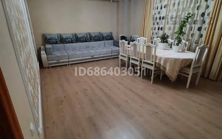 4-комнатная квартира · 103.2 м² · 2/2 этаж, Сабитова 18 за 32 млн ₸ в Балхаше — фото 2
