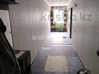 2-комнатная квартира · 65.6 м² · 1/5 этаж, мкр Шанхай, Рыскулова 195 за 13 млн ₸ в Актобе