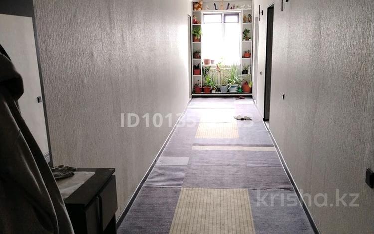 2-комнатная квартира · 65.6 м² · 1/5 этаж, мкр Шанхай, Рыскулова 195 за 13 млн ₸ в Актобе — фото 3