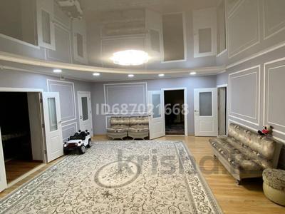 Отдельный дом • 5 комнат • 394 м² • 10 сот., Кожабая 10а за 55 млн 〒 в Жезказгане