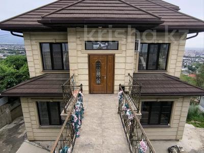 Отдельный дом · 7 комнат · 410 м² · 6 сот., Курортная 98 за 170 млн ₸ в Алматы, Медеуский р-н