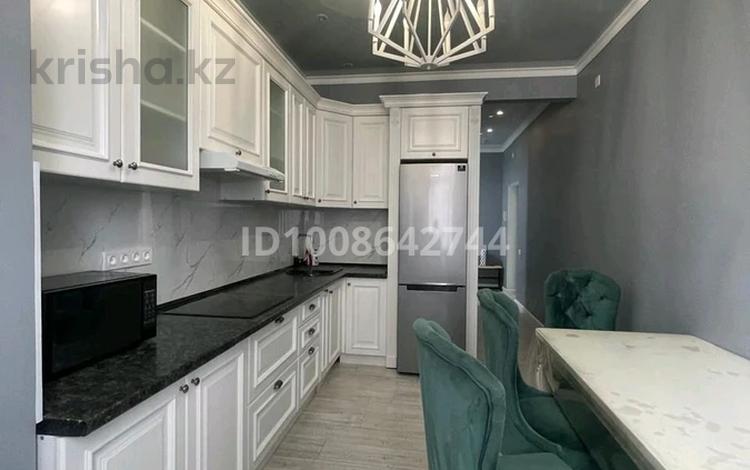 2-комнатная квартира · 70 м² · 10/17 этаж, Кунаева 91 за 270 000 ₸ в Шымкенте, Аль-Фарабийский р-н — фото 2